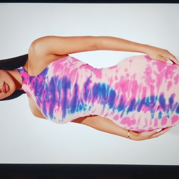 Dress - Picture 2 of 5